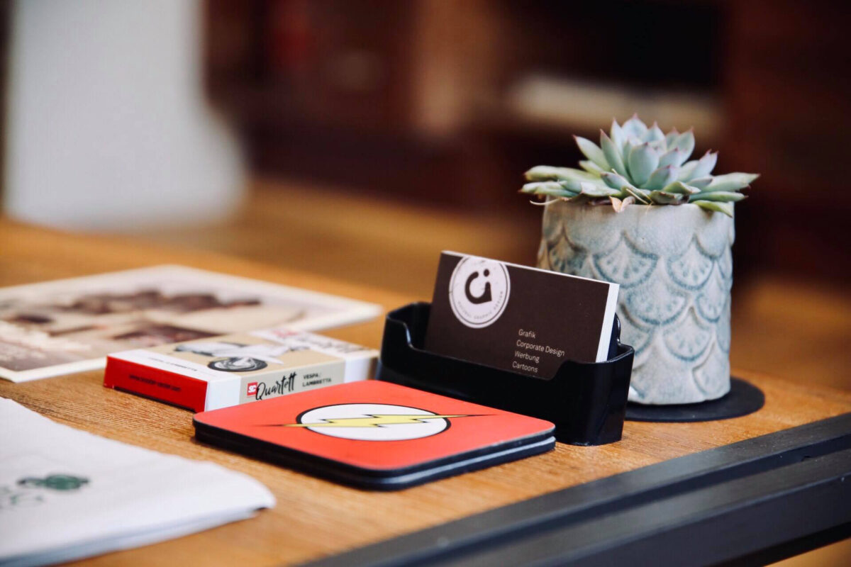 Gigergraphics Atelier 3 Gigergraphics - Grafik / Cartoons / Werbekampagnen / Webdesign / Karikaturen / Illustrationen / Logos / Corporate Design