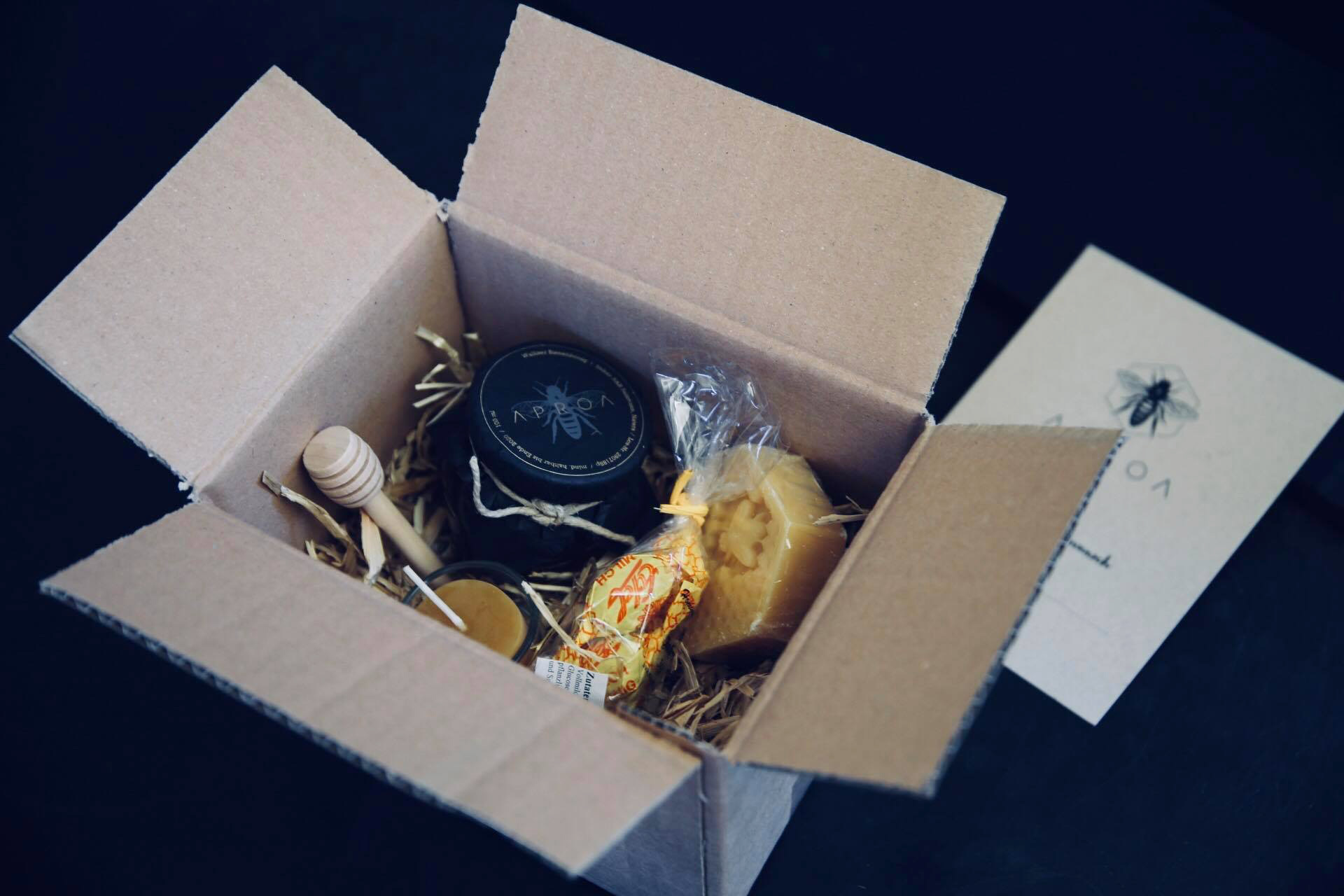 Gigergraphics News Aproa8 Gigergraphics - Grafik / Cartoons / Werbekampagnen / Webdesign / Karikaturen / Illustrationen / Logos / Corporate Design